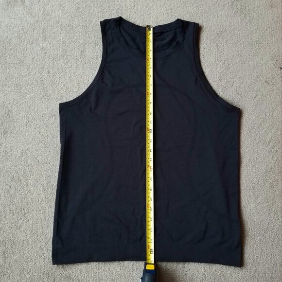 Lululemon Swiftly Breeze Tank in Black, size M - Picture 8 of 9